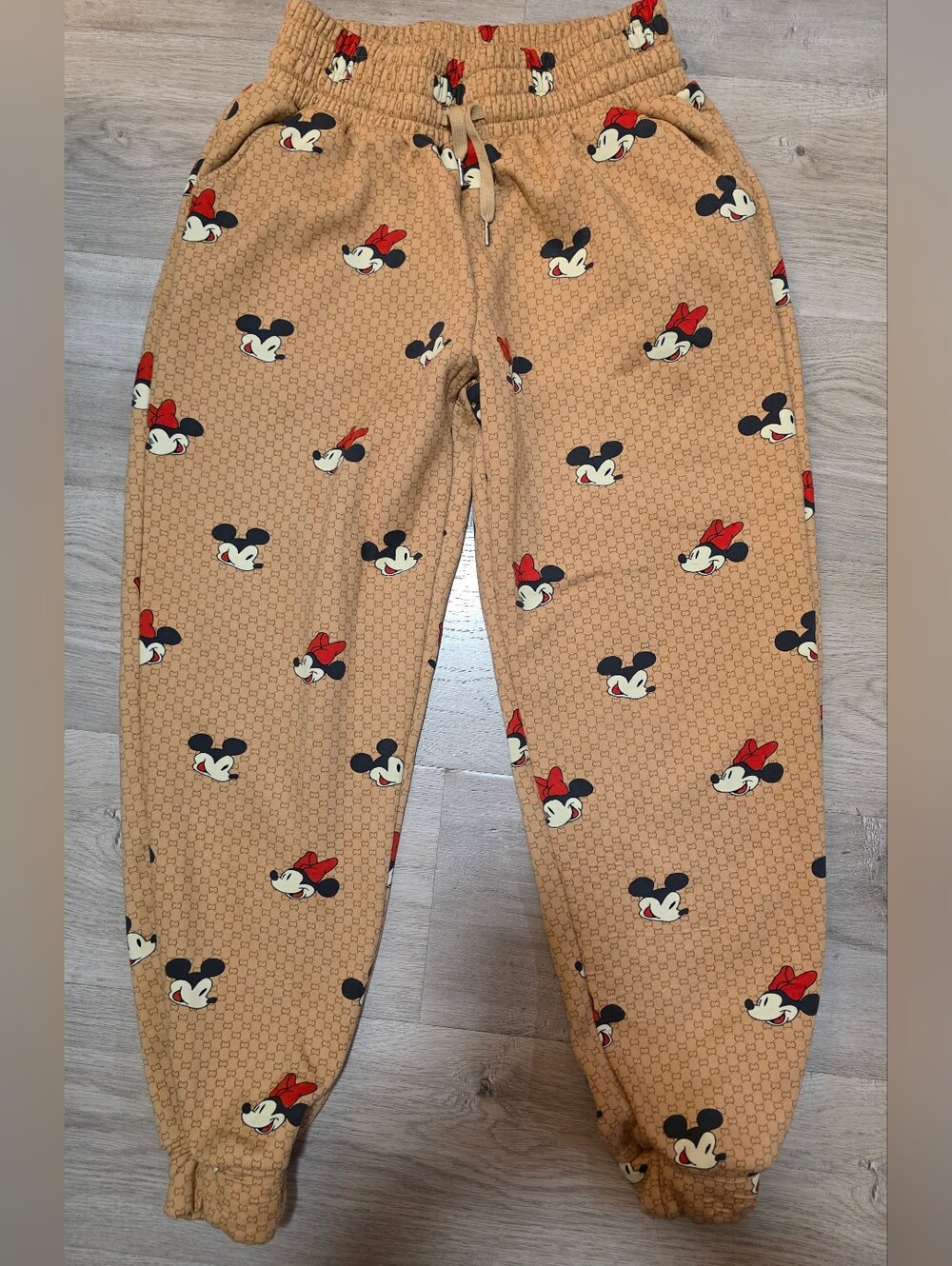 On Chic Women's Minnie Mouse Print Sweat Pants, Camel Color, Size Large